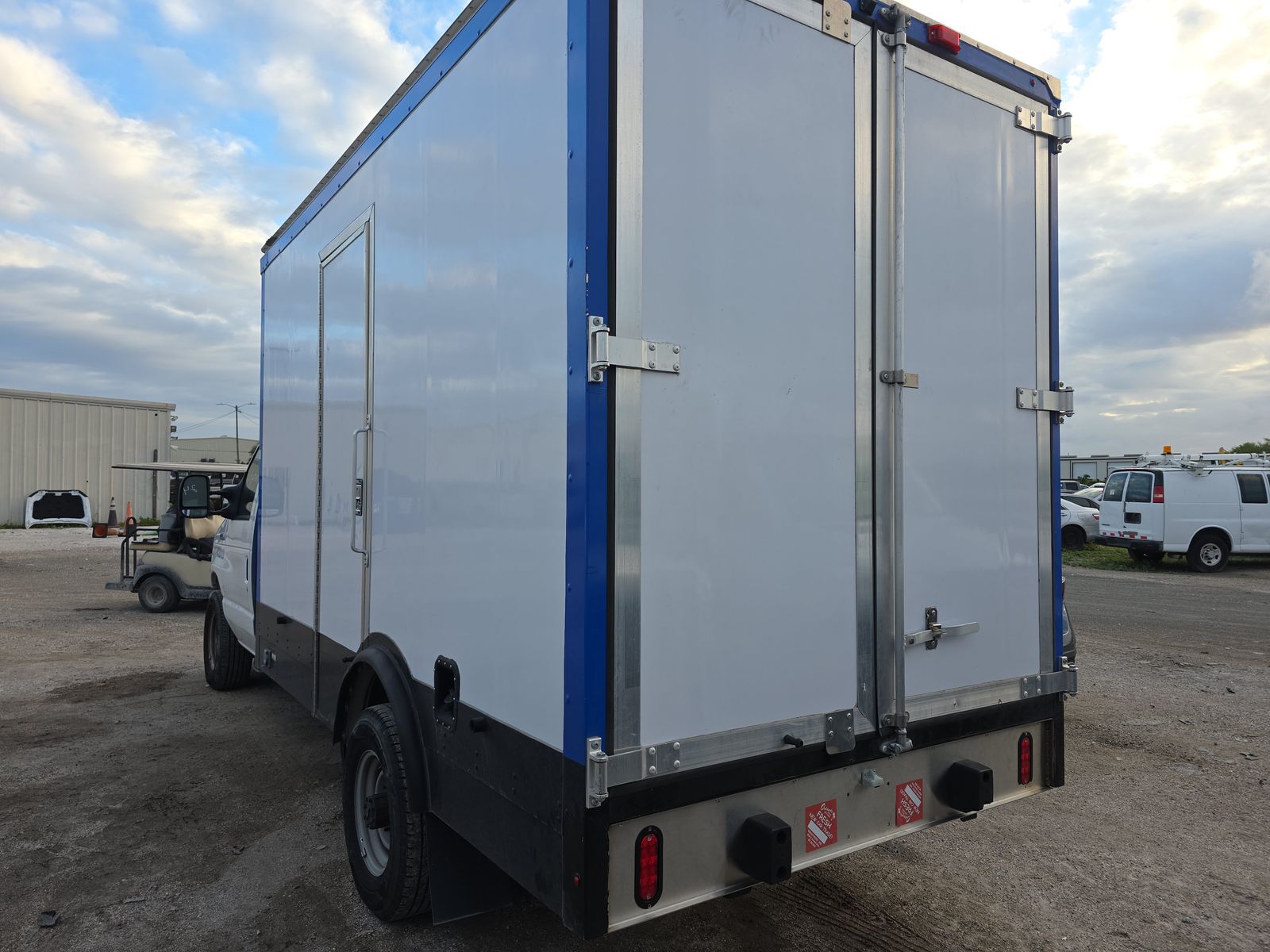 FORD E-350 - 7