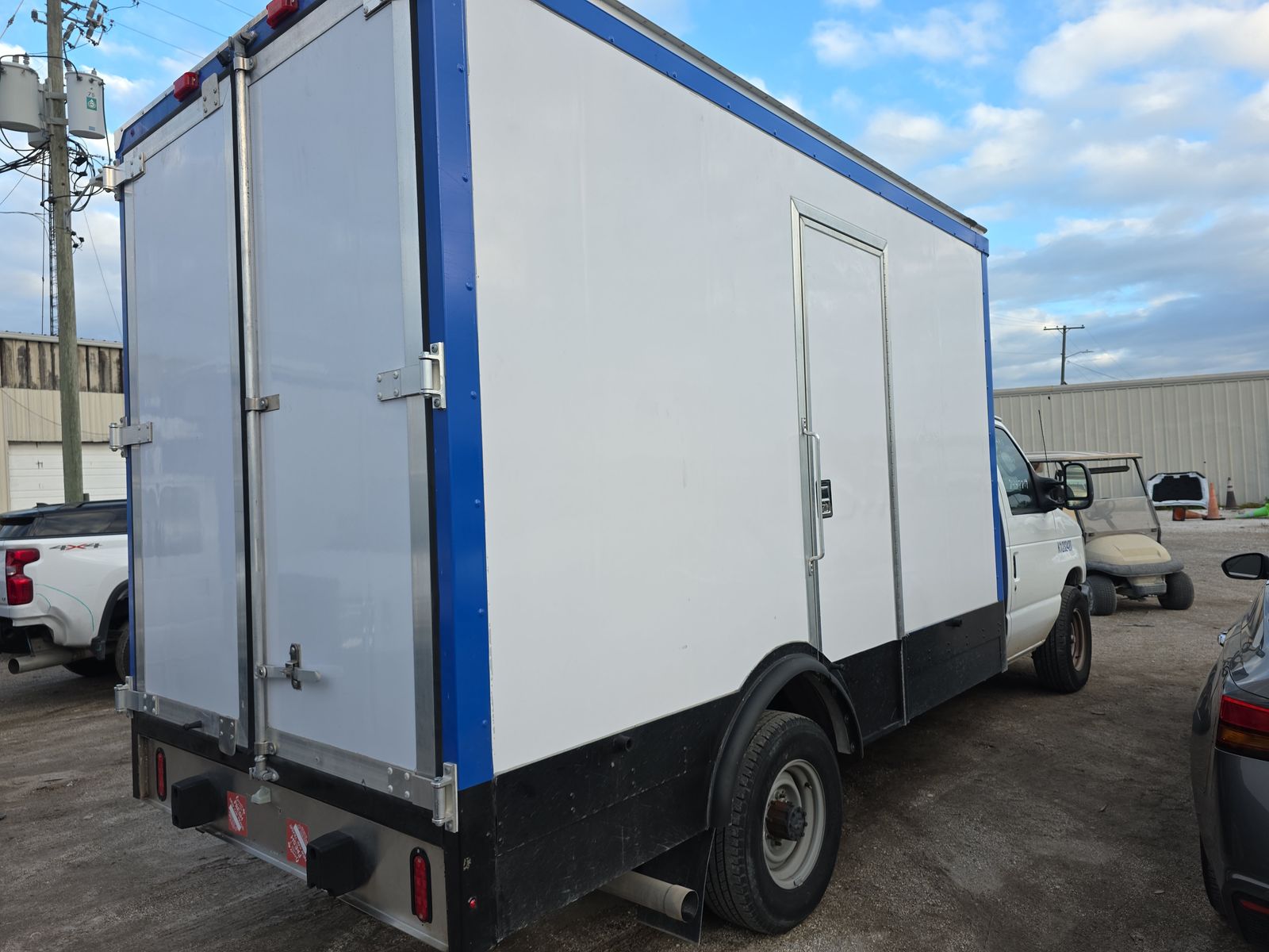 FORD E-350 - 5