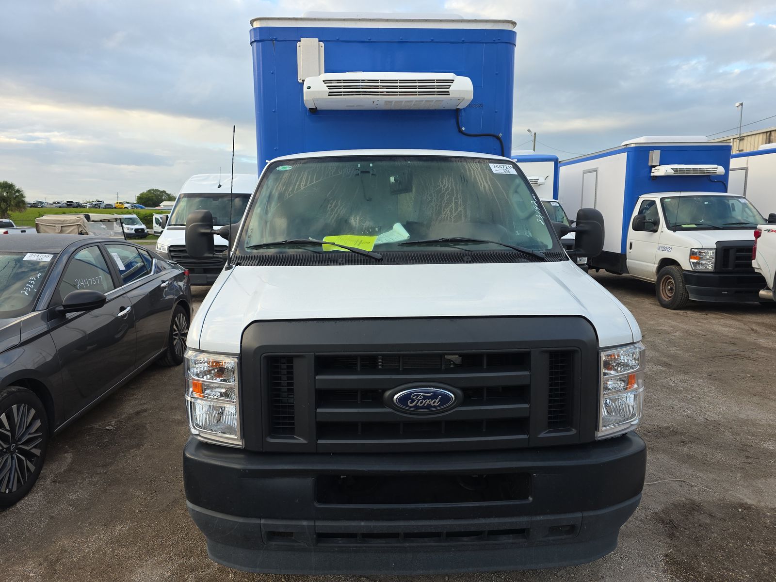 FORD E-350 - 3