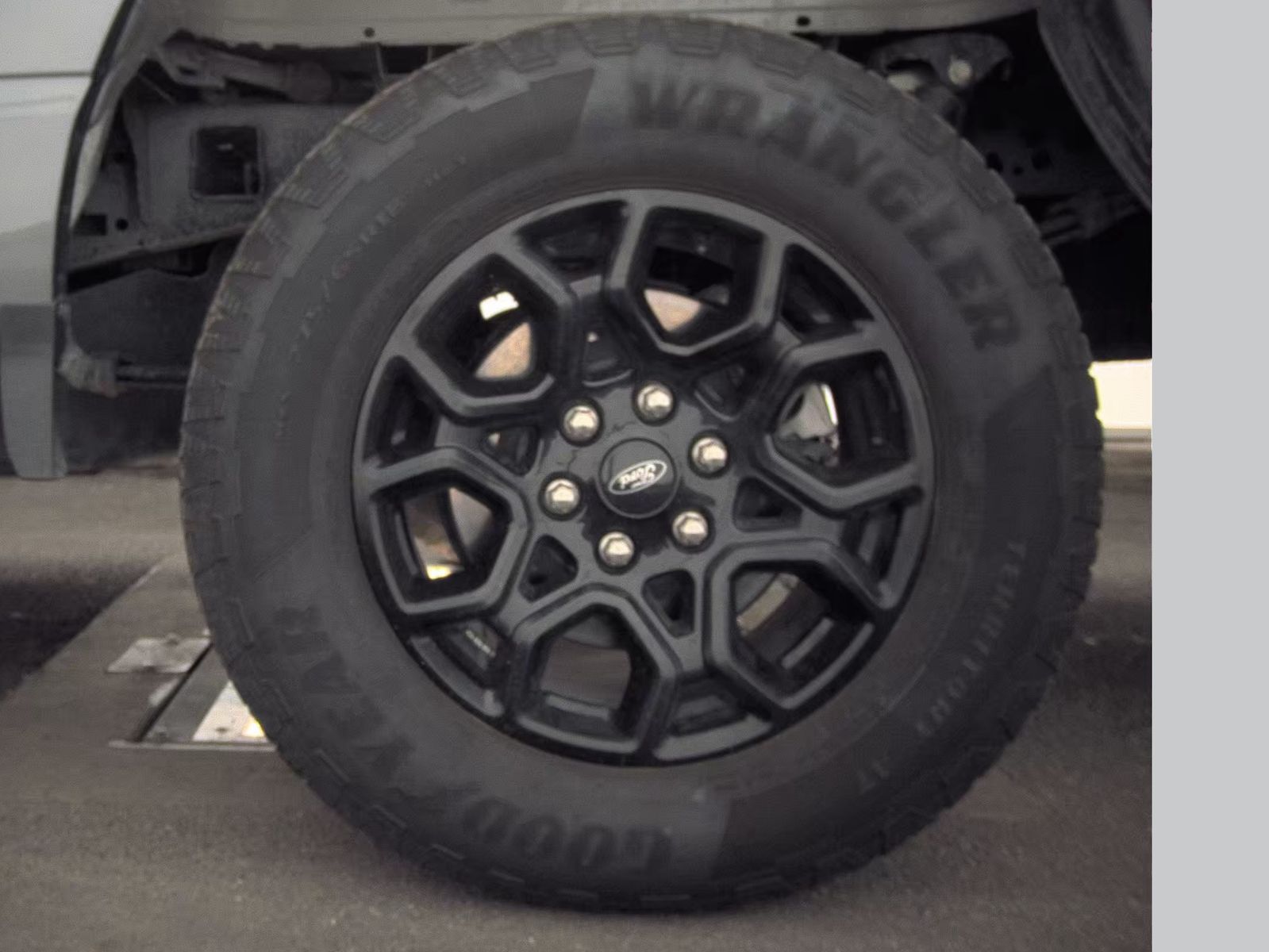 2025 Ford F-150 Hybrid XLT AWD