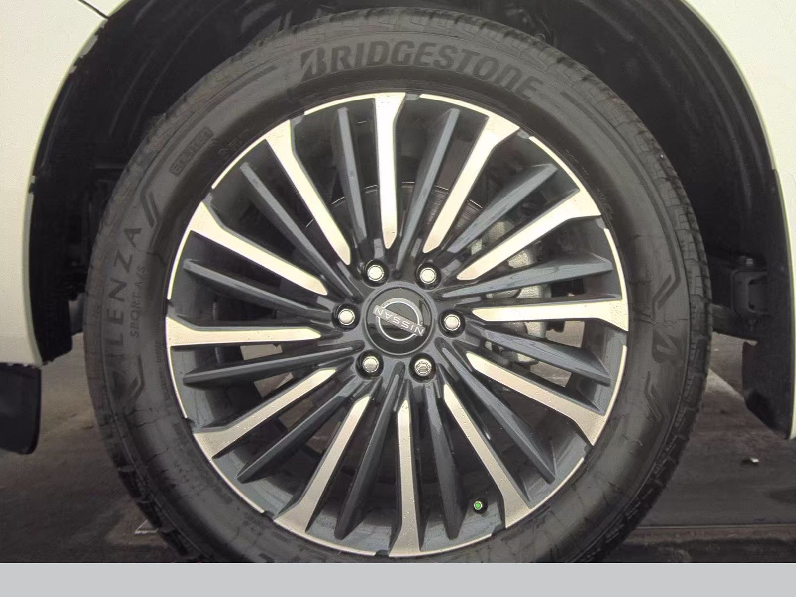 NISSAN ARMADA - 10