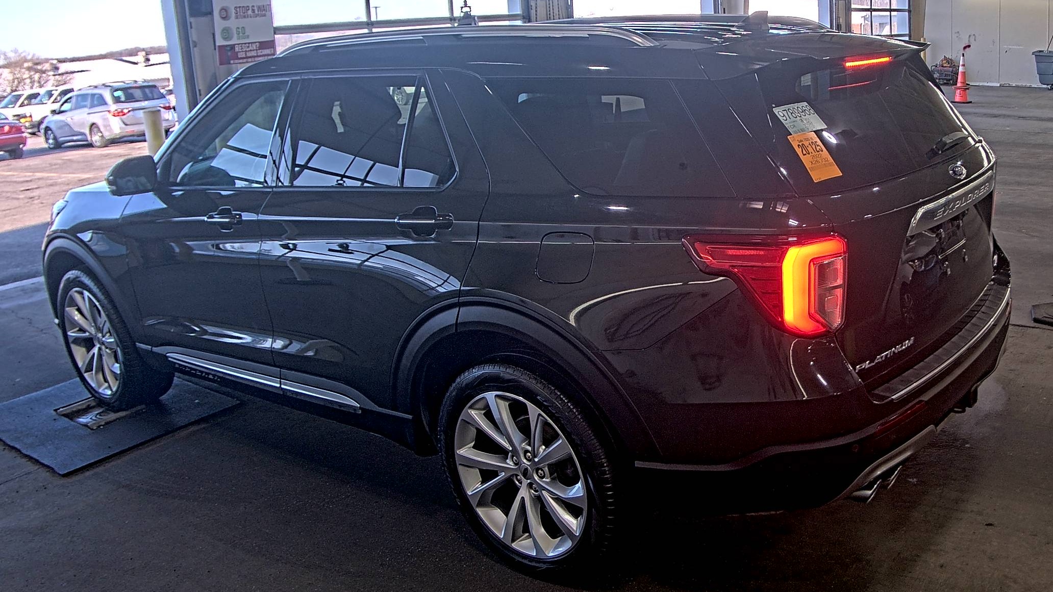 2022 Ford Explorer Platinum AWD