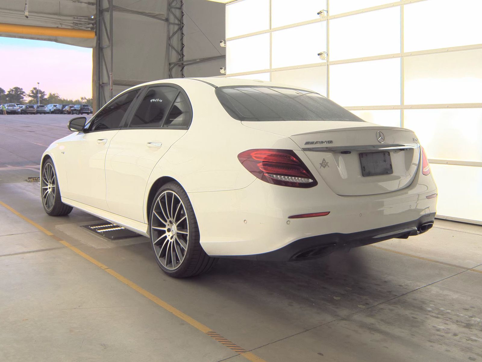 MERCEDES-BENZ E-CLASS - 9