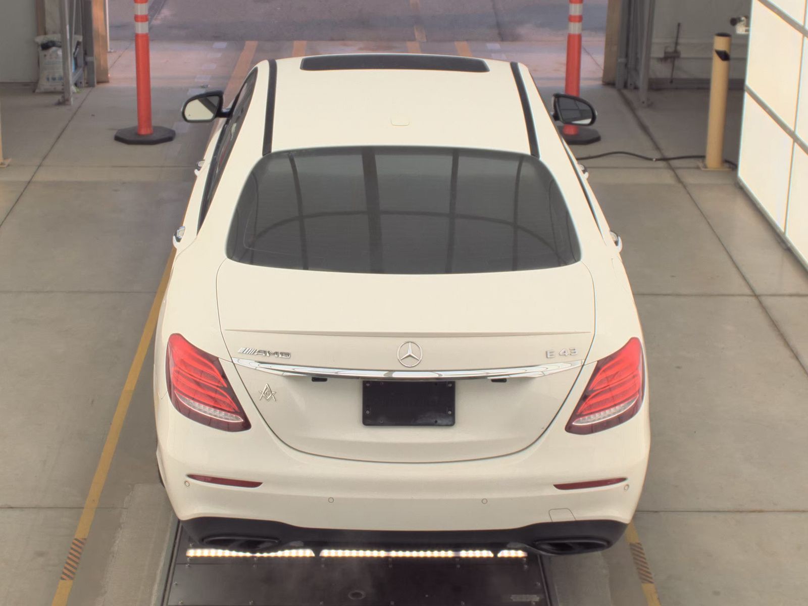 MERCEDES-BENZ E-CLASS - 7