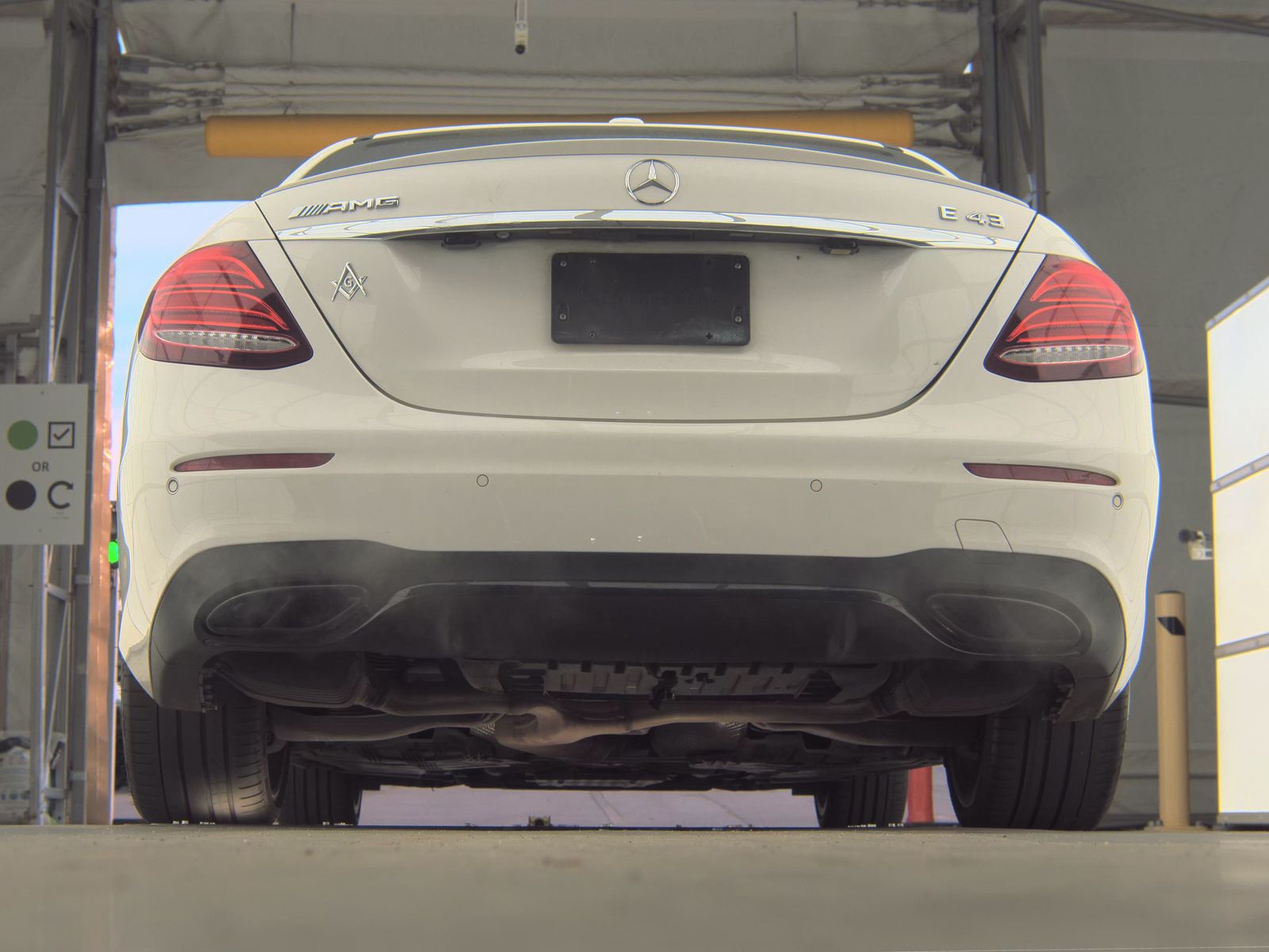 MERCEDES-BENZ E-CLASS - 8