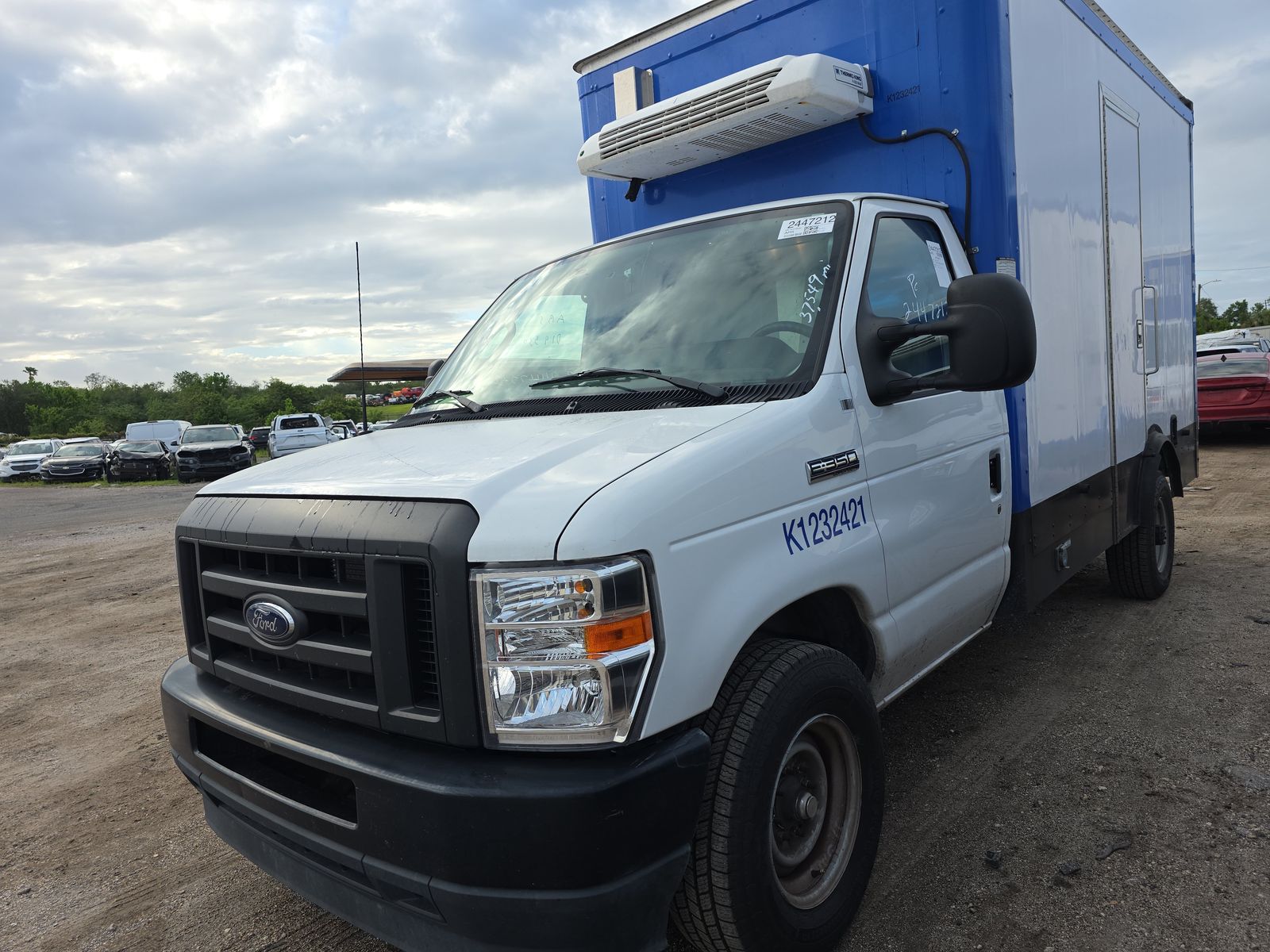 FORD E-350 - 1