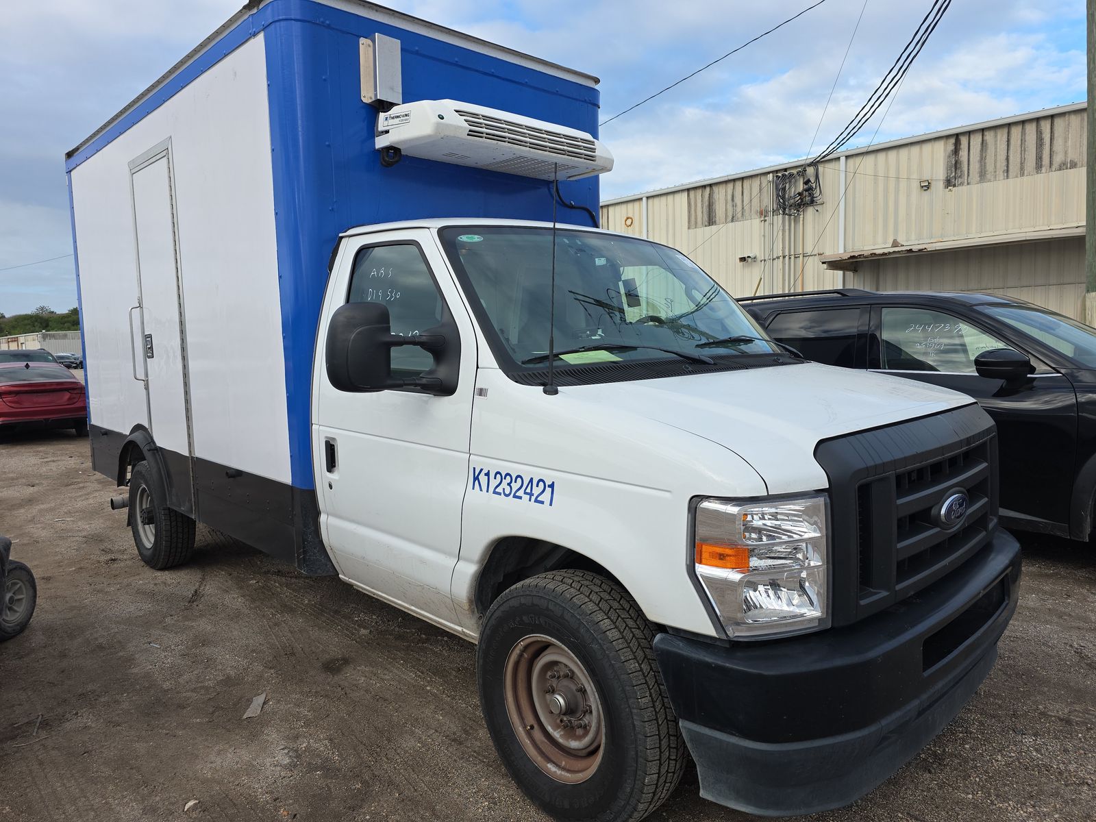 FORD E-350 - 4