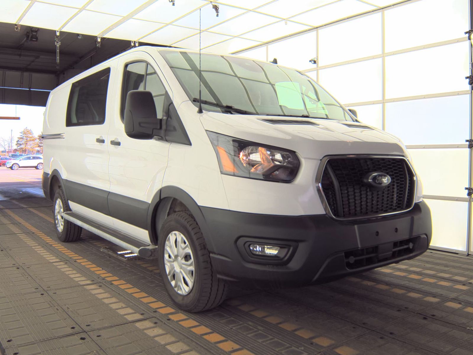 FORD TRANSIT 250 - 5