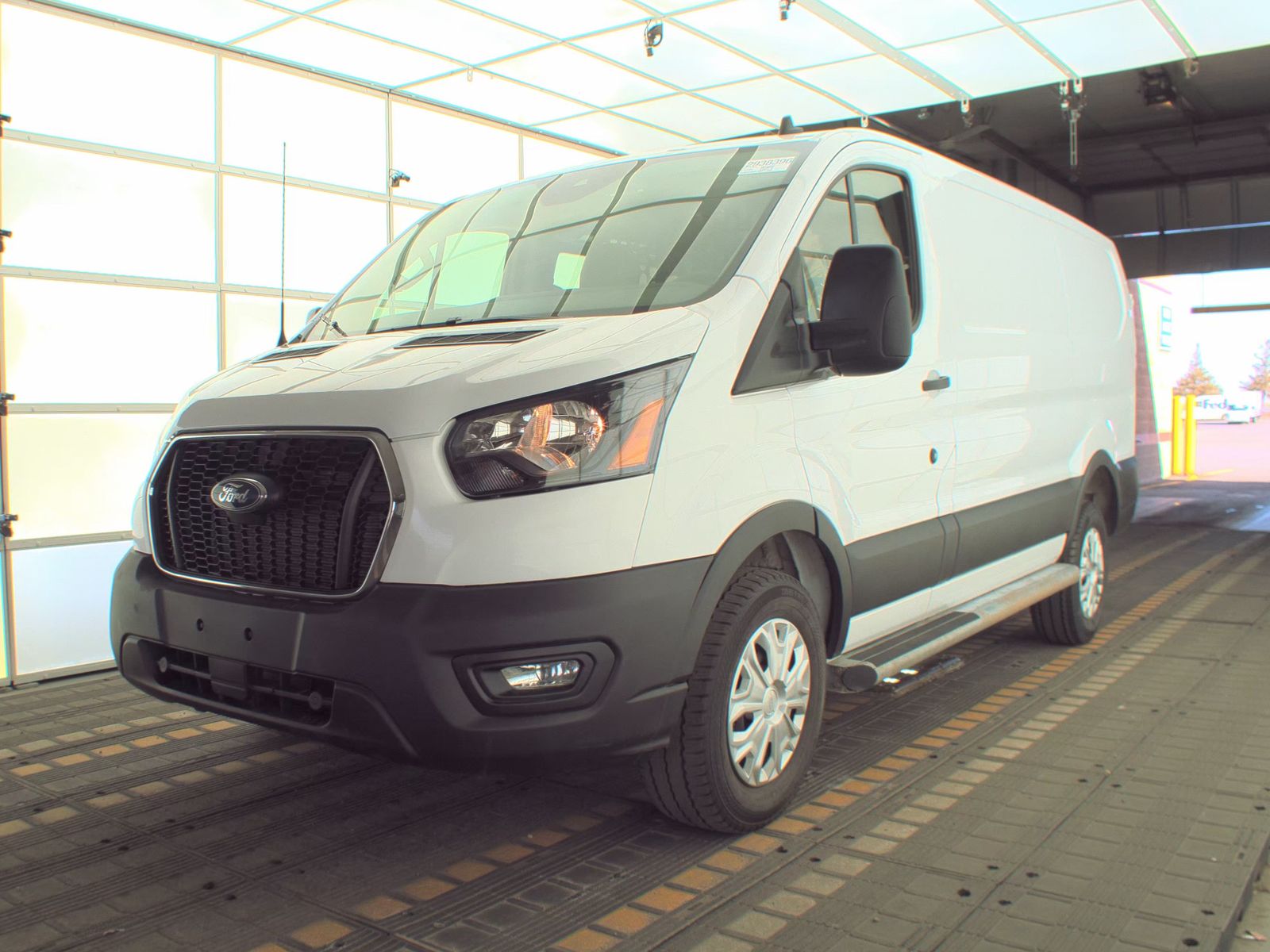 FORD TRANSIT 250 - 1