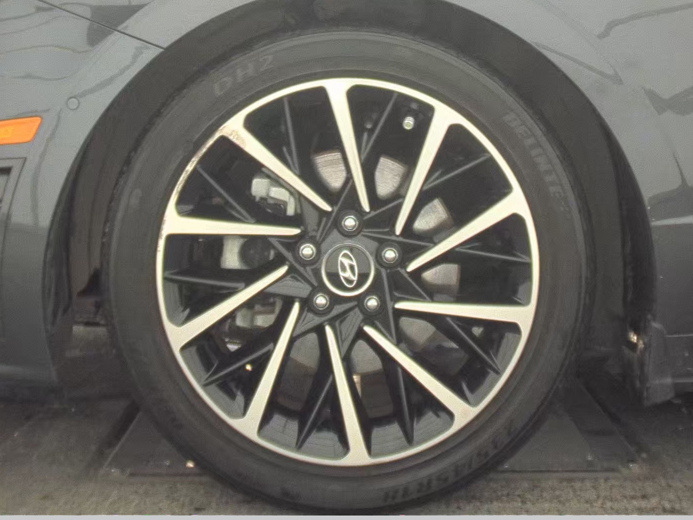 HYUNDAI LIMITED - 10