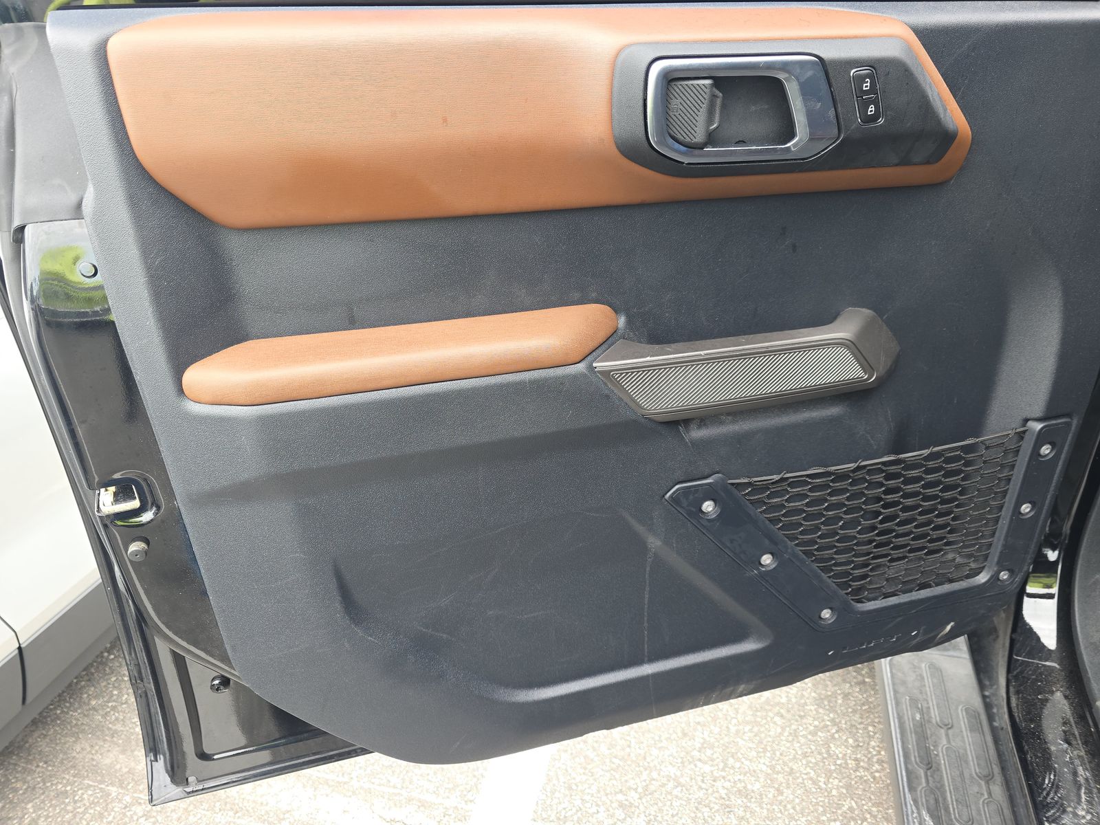 FORD BRONCO - 4