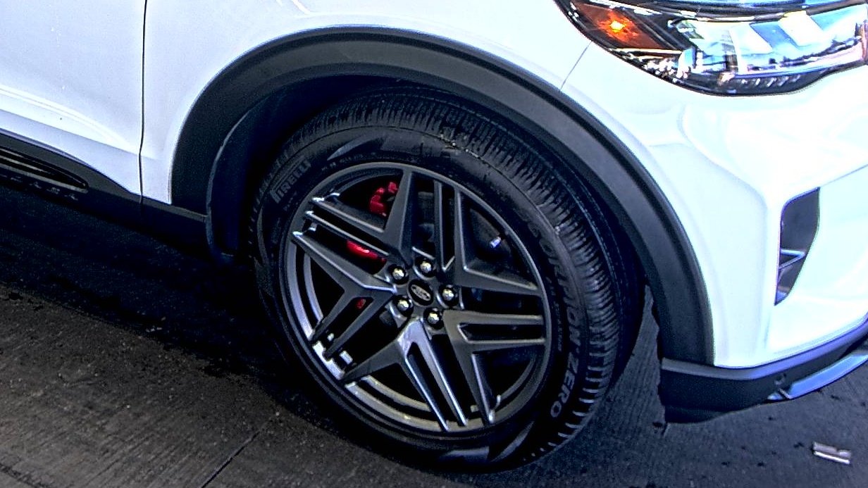 2025 Ford Explorer ST AWD