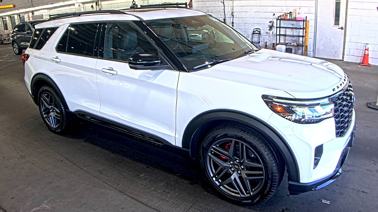 2025 Ford Explorer ST AWD