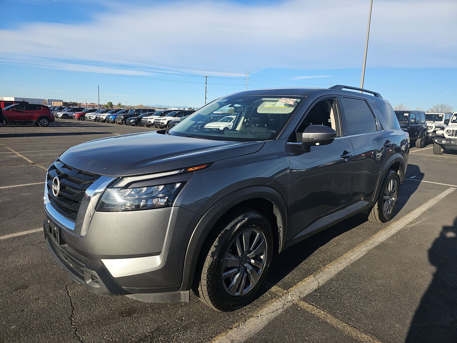 2025 Nissan Pathfinder SV AWD