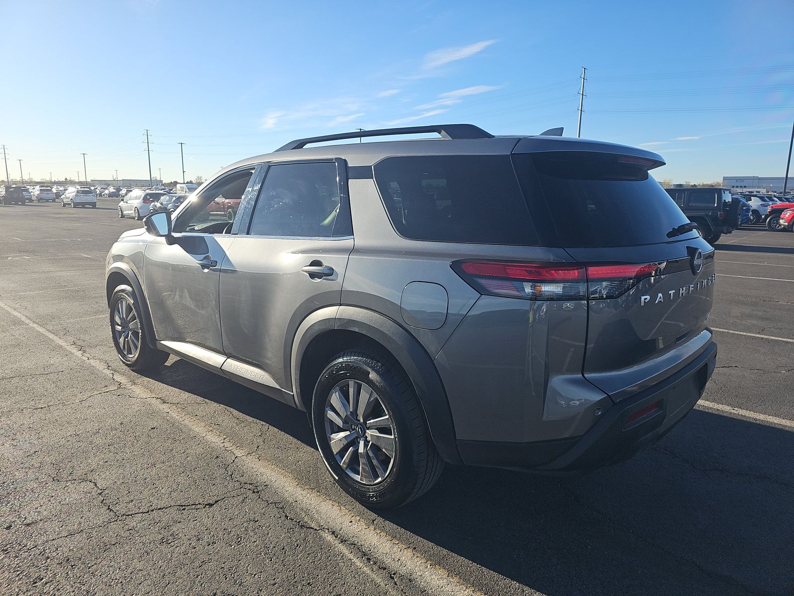 2025 Nissan Pathfinder SV AWD