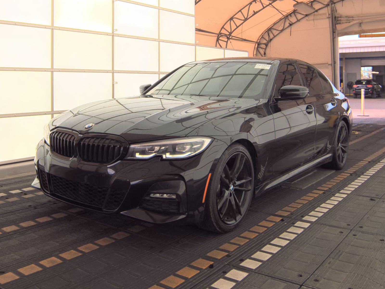 BMW 3 Series Sedan 330i M SPORT LINE снимка BMW 3 Series Sedan 330i M SPORT LINE