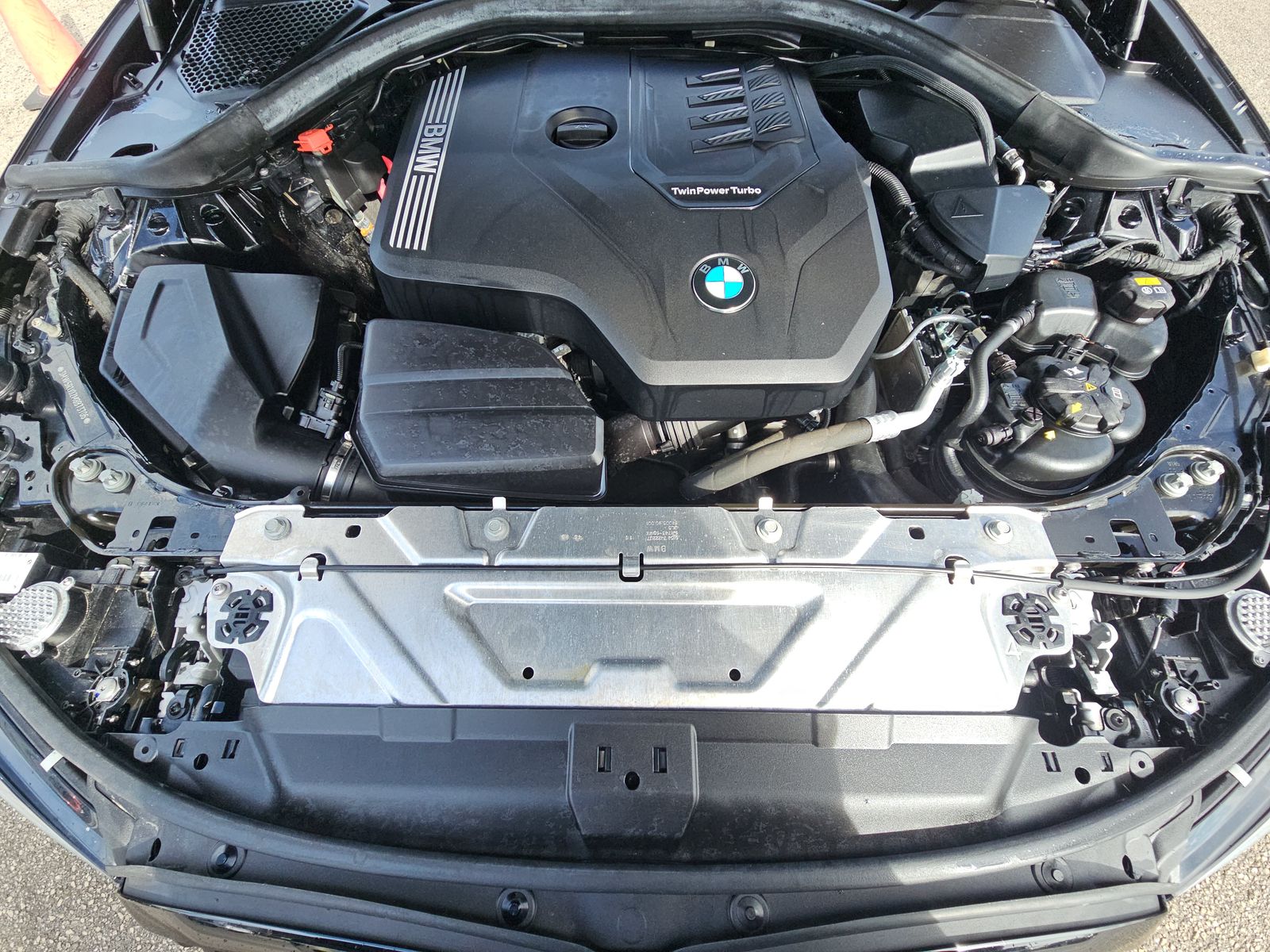 BMW 3 Series Sedan 330i M SPORT LINE снимка BMW 3 Series Sedan 330i M SPORT LINE