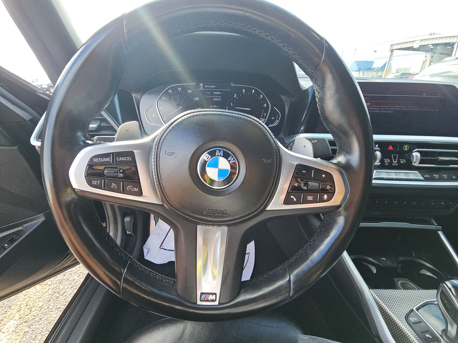 BMW 3 Series Sedan 330i M SPORT LINE снимка BMW 3 Series Sedan 330i M SPORT LINE