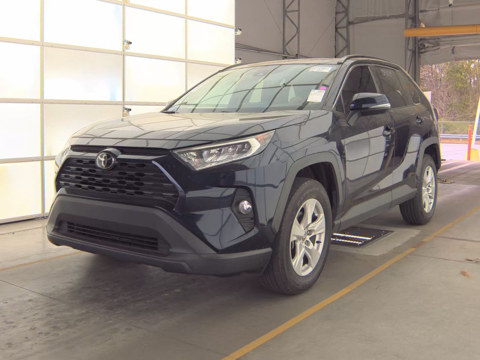2021 Toyota RAV4 XLE FWD