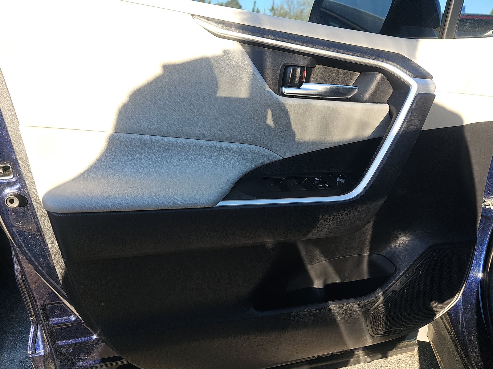 2021 Toyota RAV4 XLE FWD