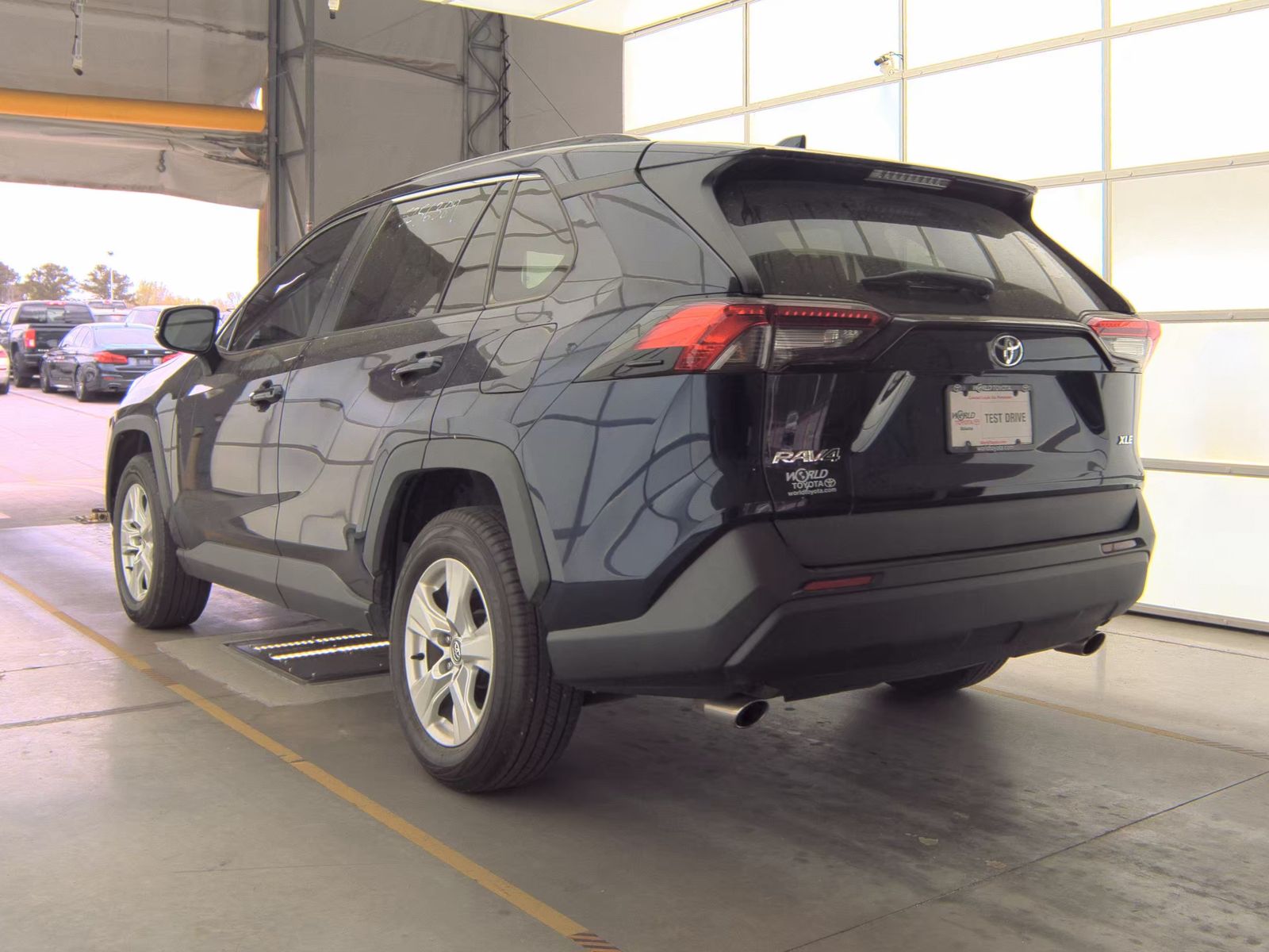 2021 Toyota RAV4 XLE FWD