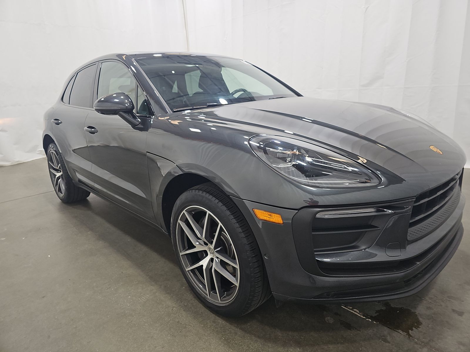 2022 Porsche Macan Base AWD