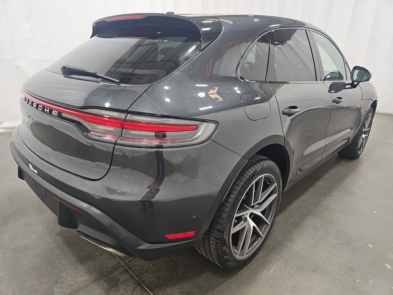 2022 Porsche Macan Base AWD