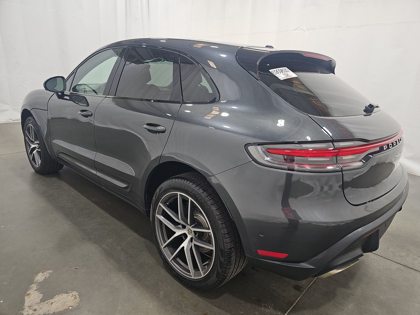 2022 Porsche Macan Base AWD