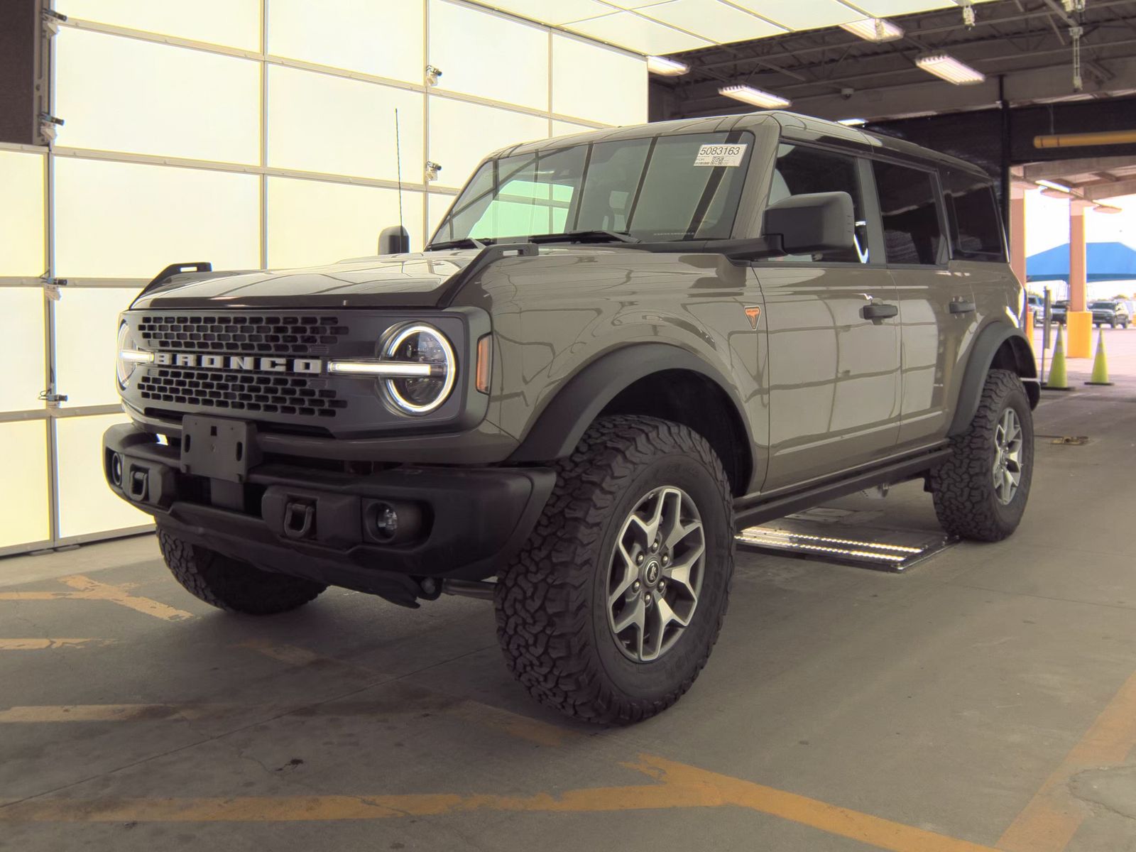 FORD BRONCO - 1