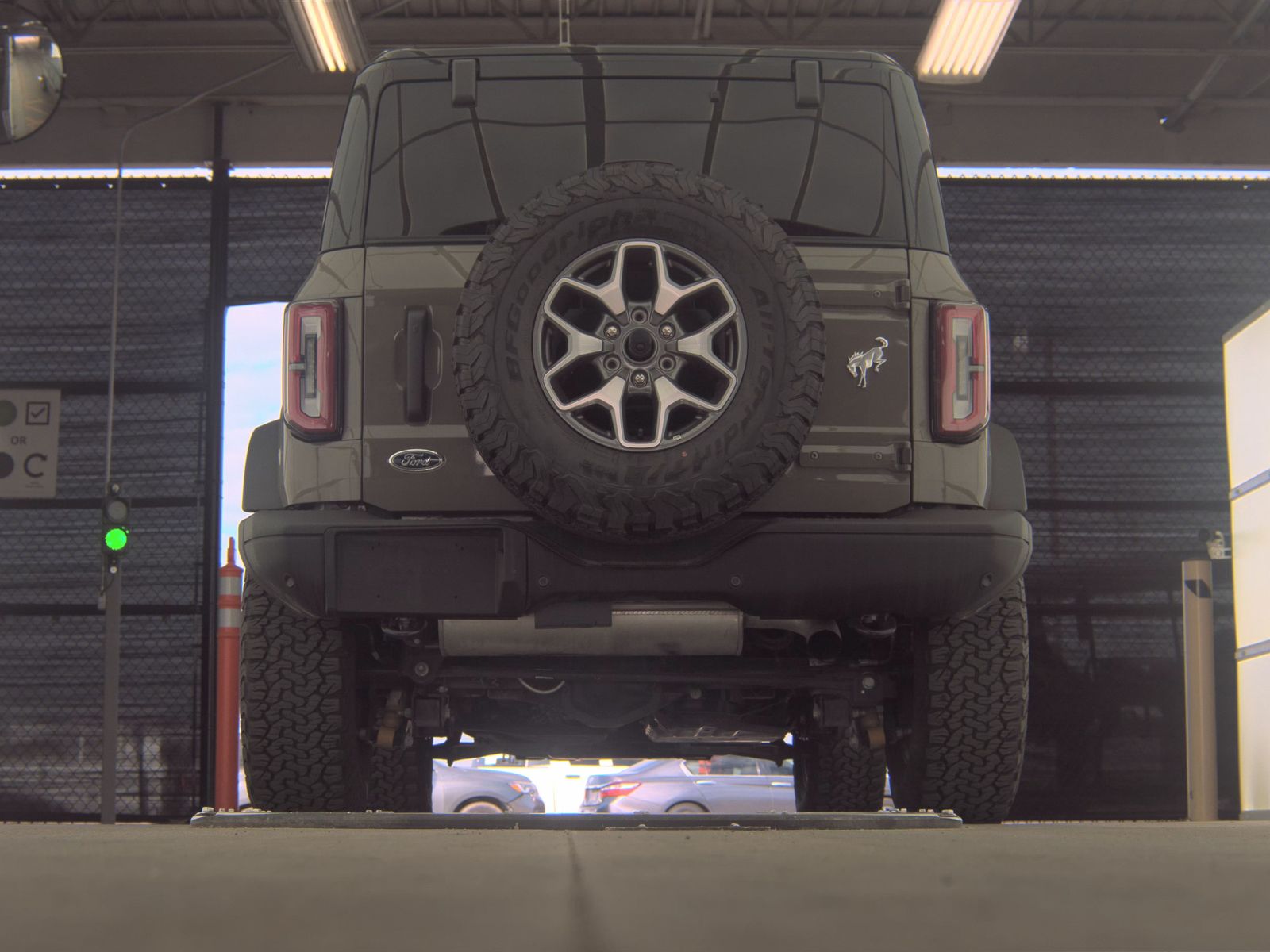 FORD BRONCO - 8