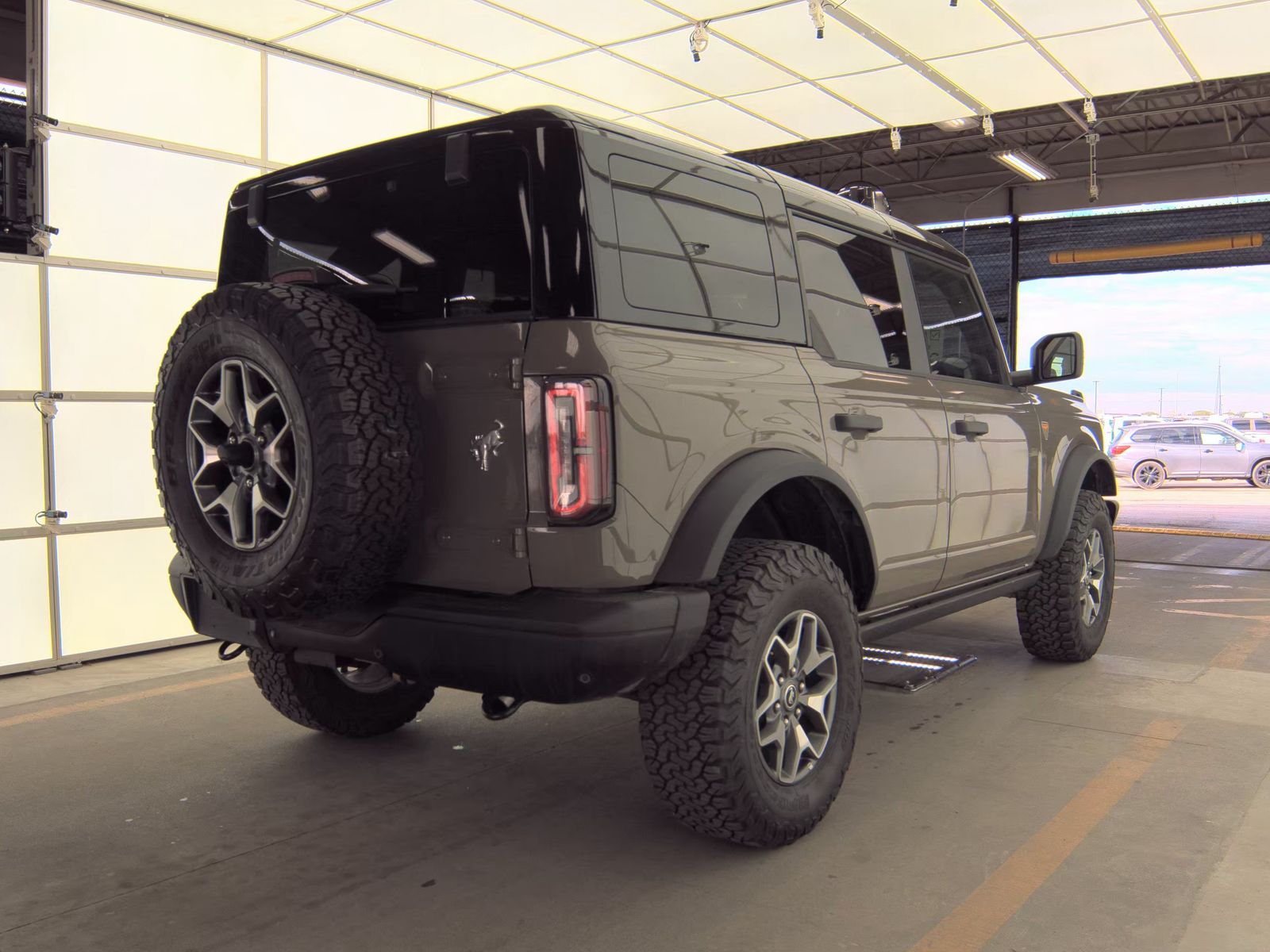 FORD BRONCO - 6