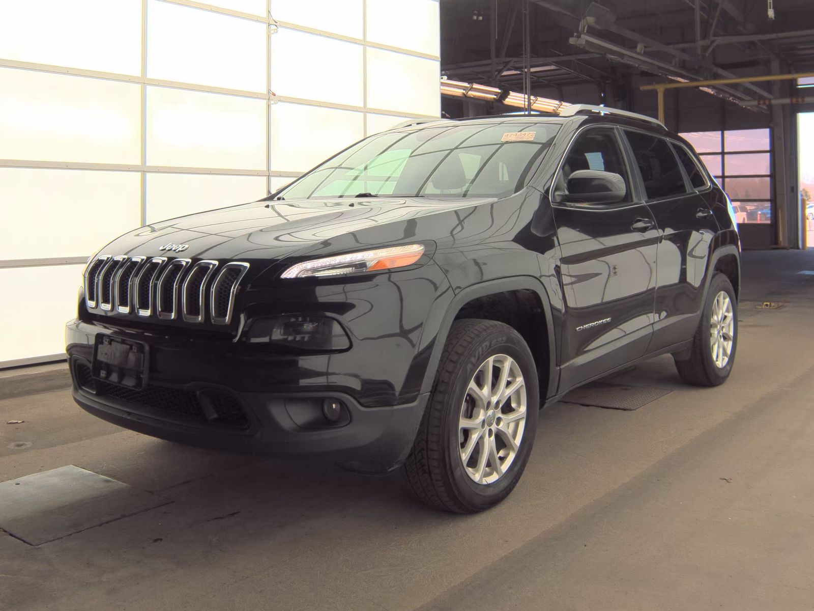JEEP LATITUDE - 1