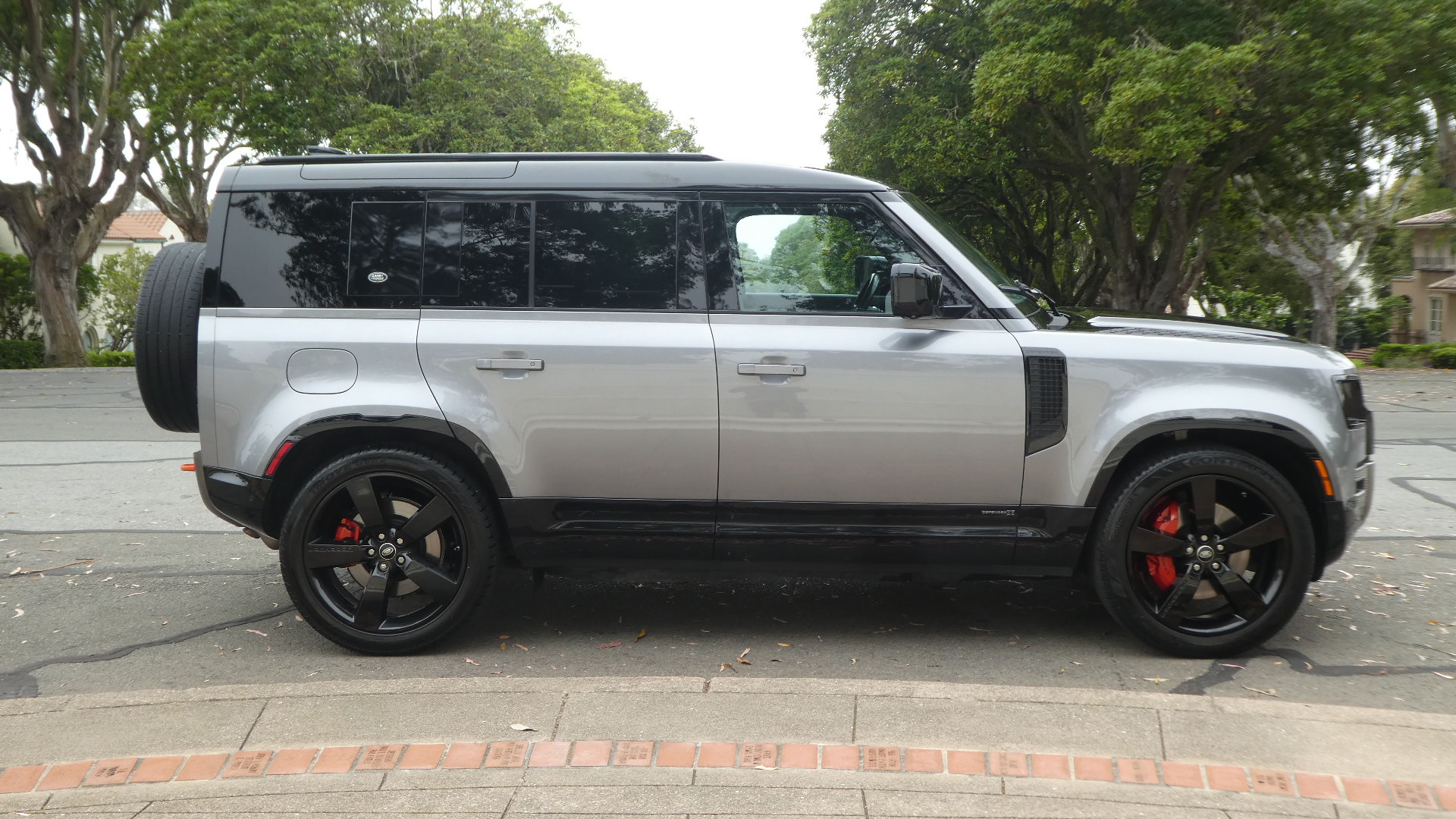 2020 Land Rover Defender 110 X AWD