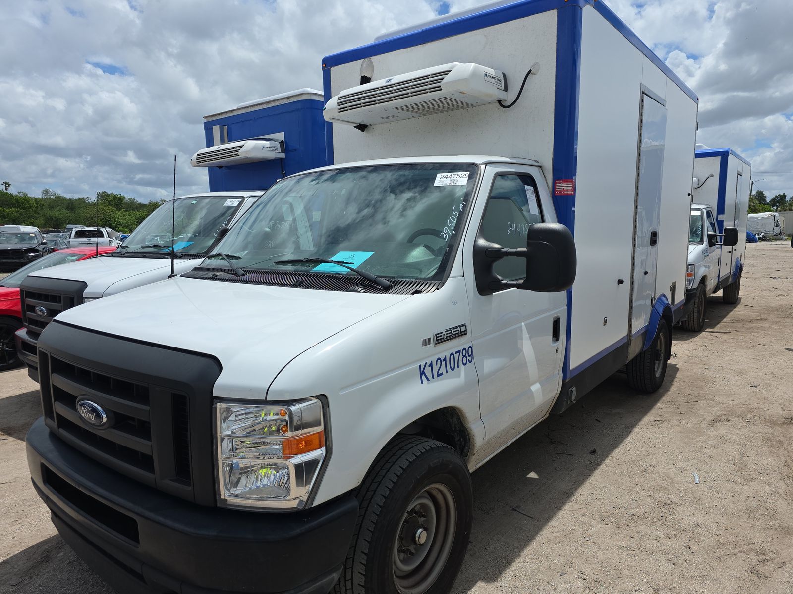 FORD E-350 - 1