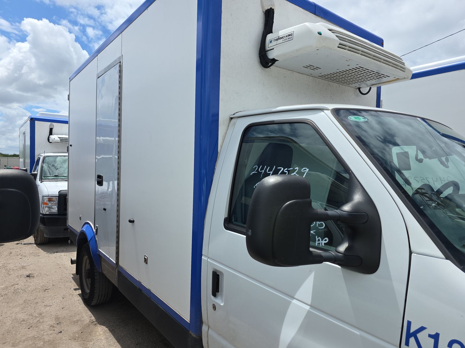 FORD E-350 - 9