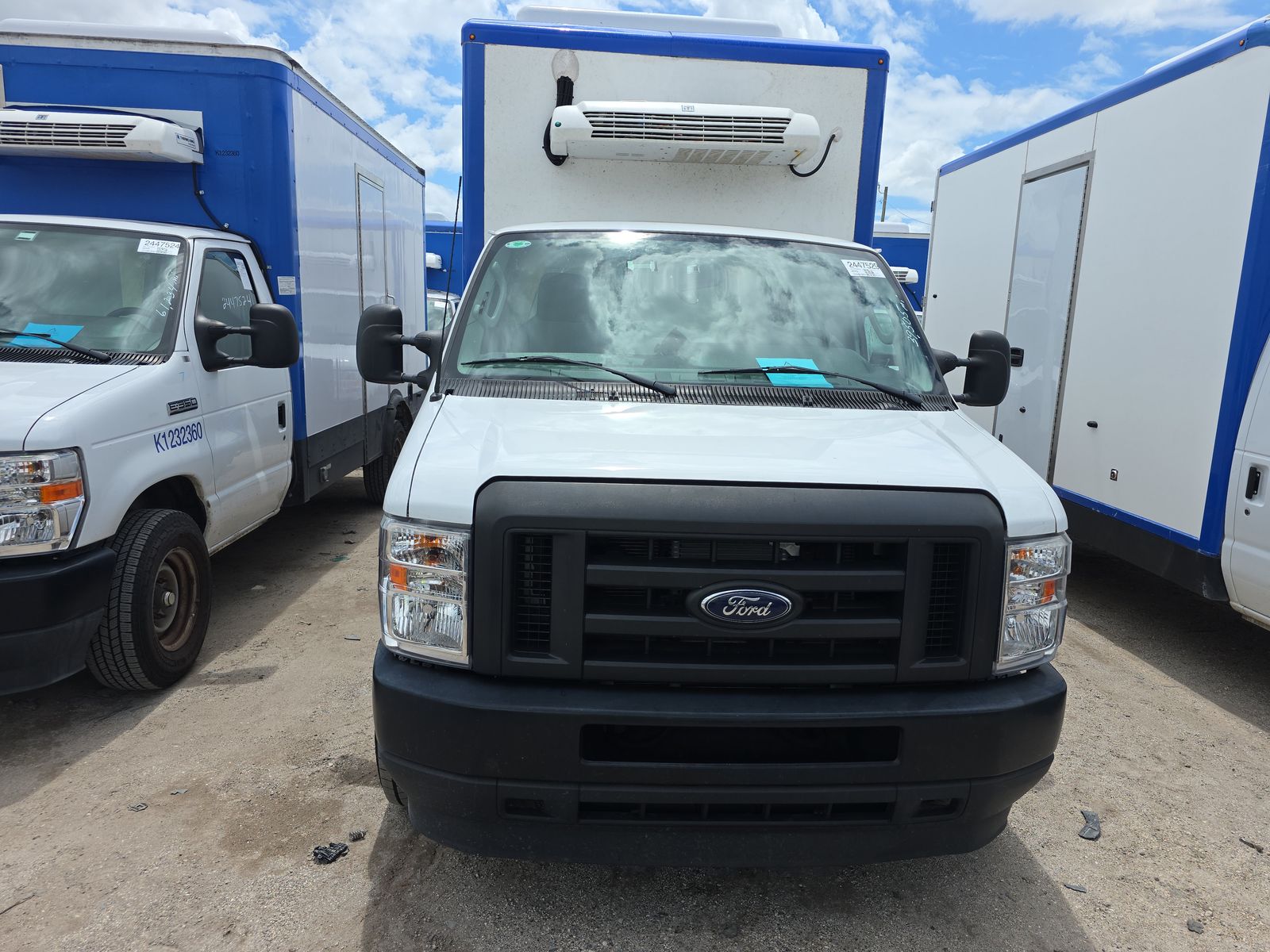 FORD E-350 - 3