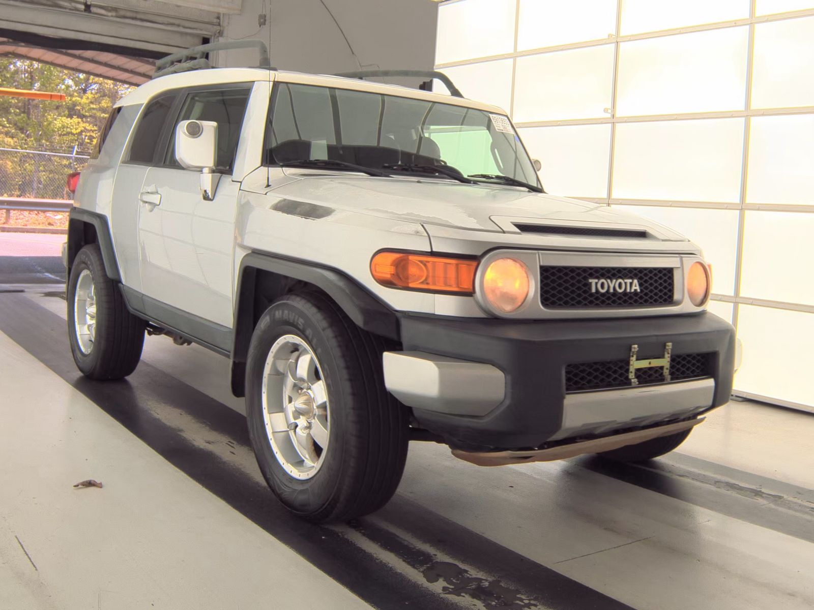 Toyota FJ Cruiser w/Rear Doors снимка Toyota FJ Cruiser w/Rear Doors