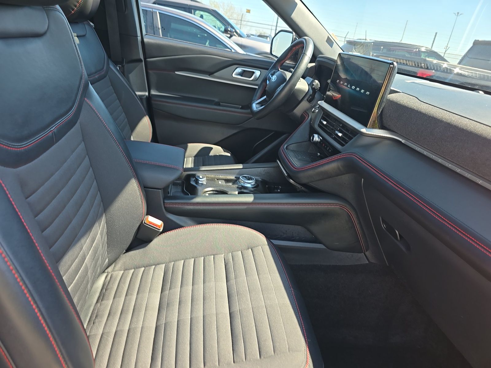 FORD EXPLORER - 9