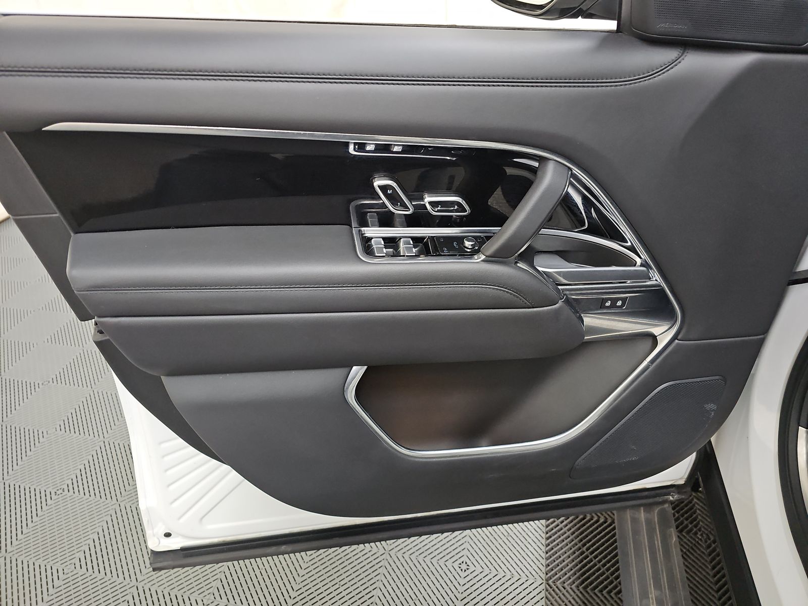 2023 Land Rover Range Rover Autobiography AWD