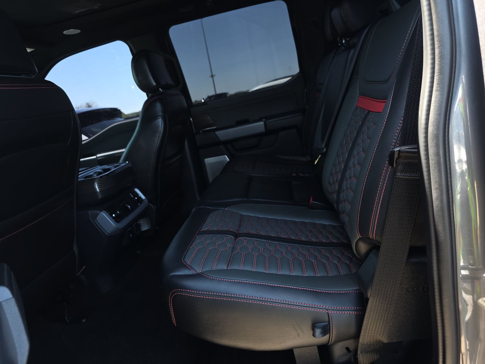 2024 Ford F-150 Lariat AWD