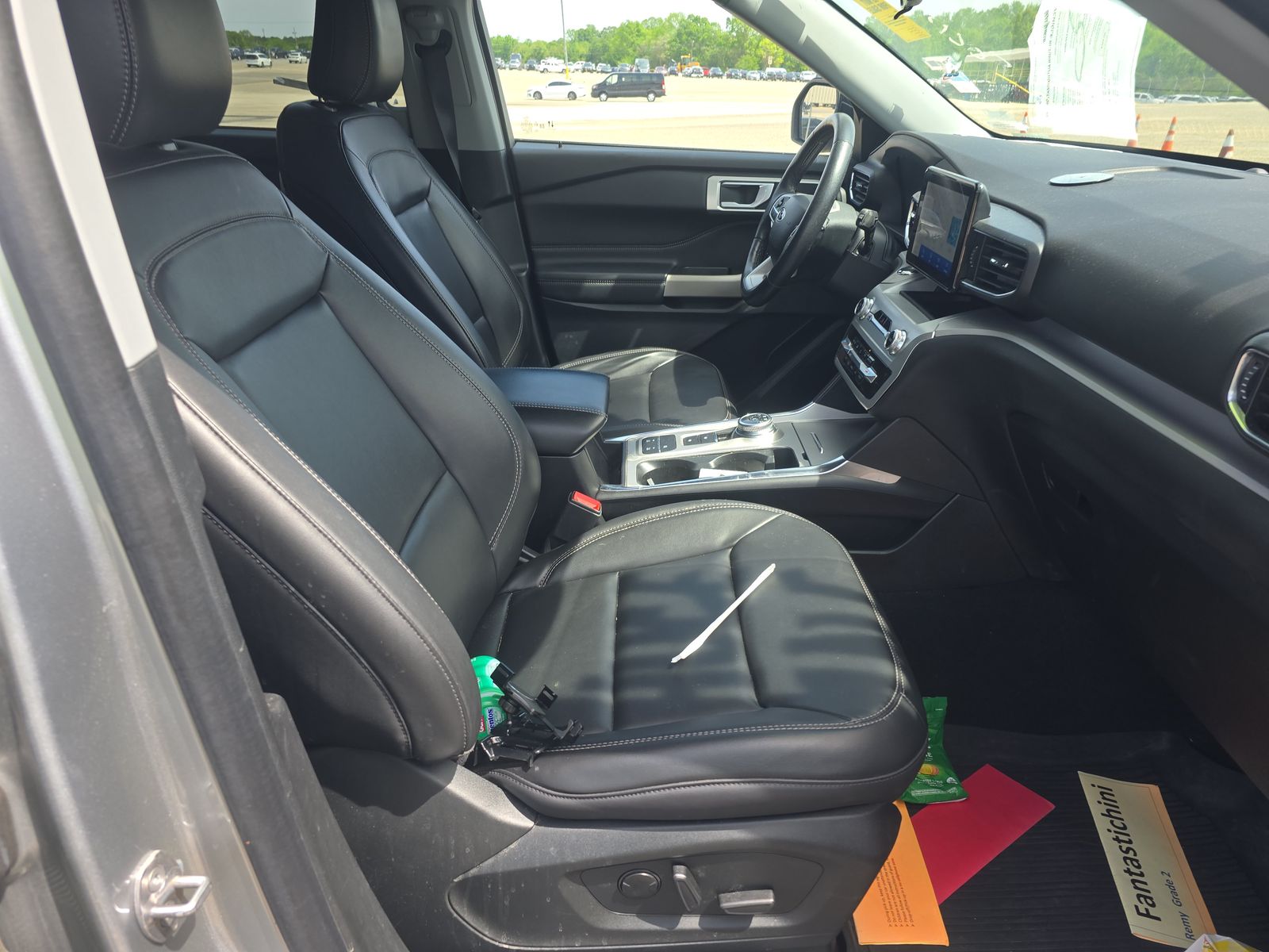 FORD EXPLORER - 9