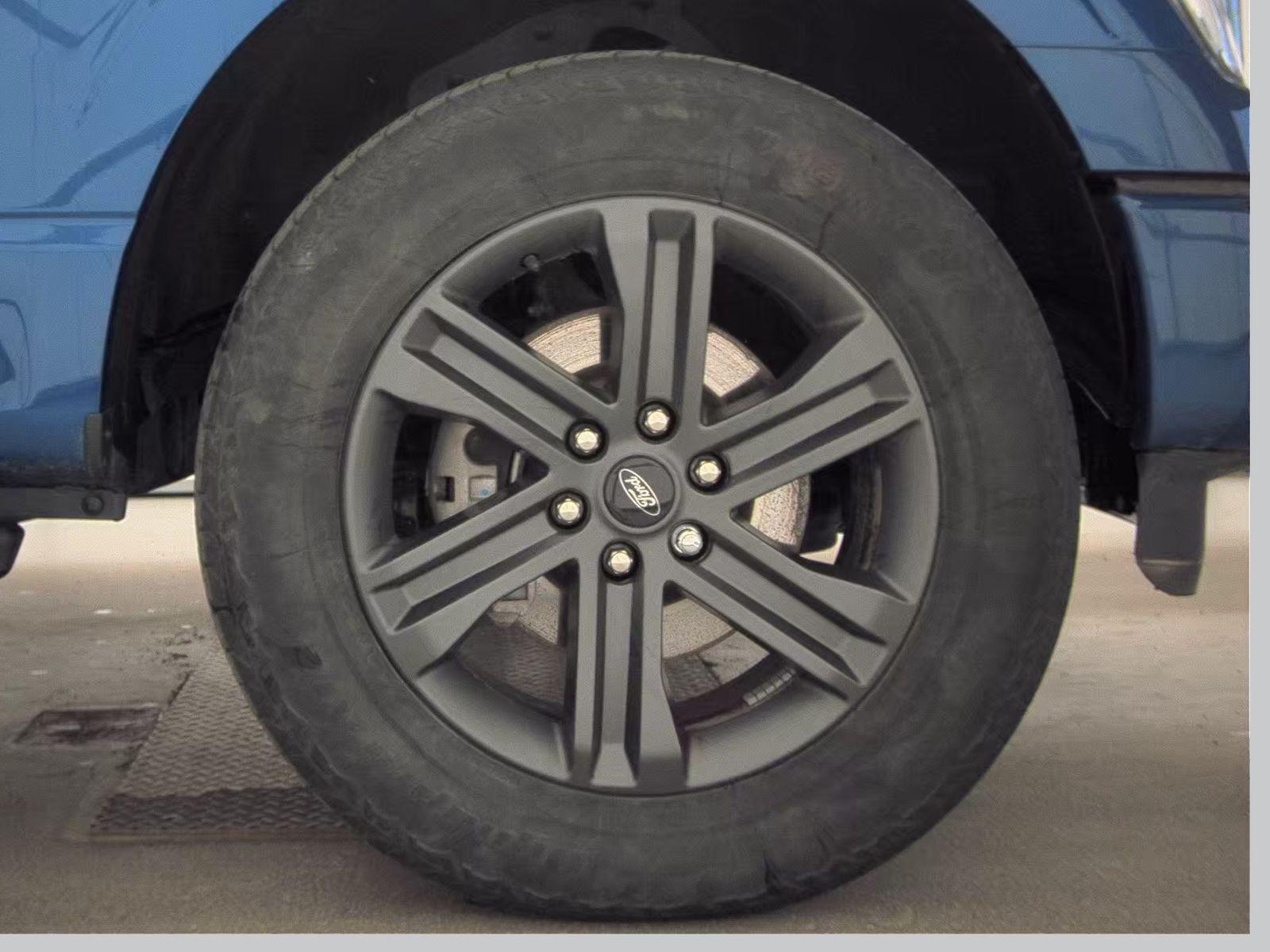 2023 Ford F-150 XLT AWD