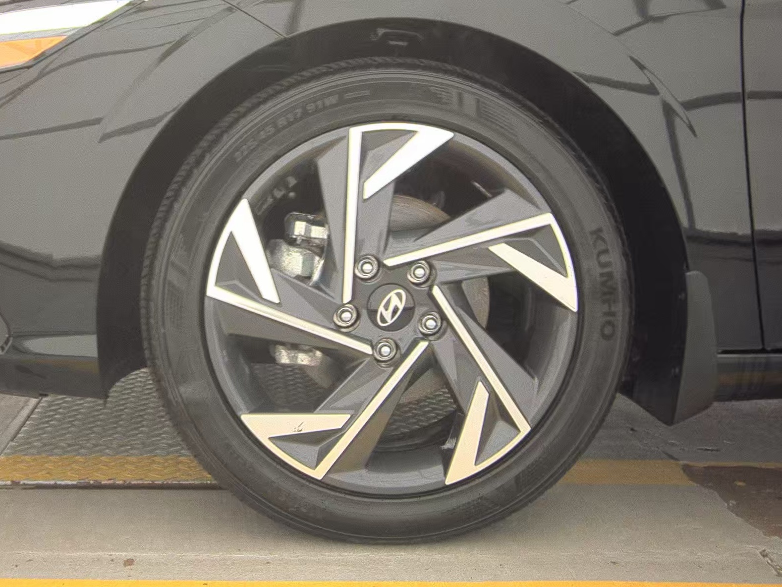 HYUNDAI SEL SPORT - 10