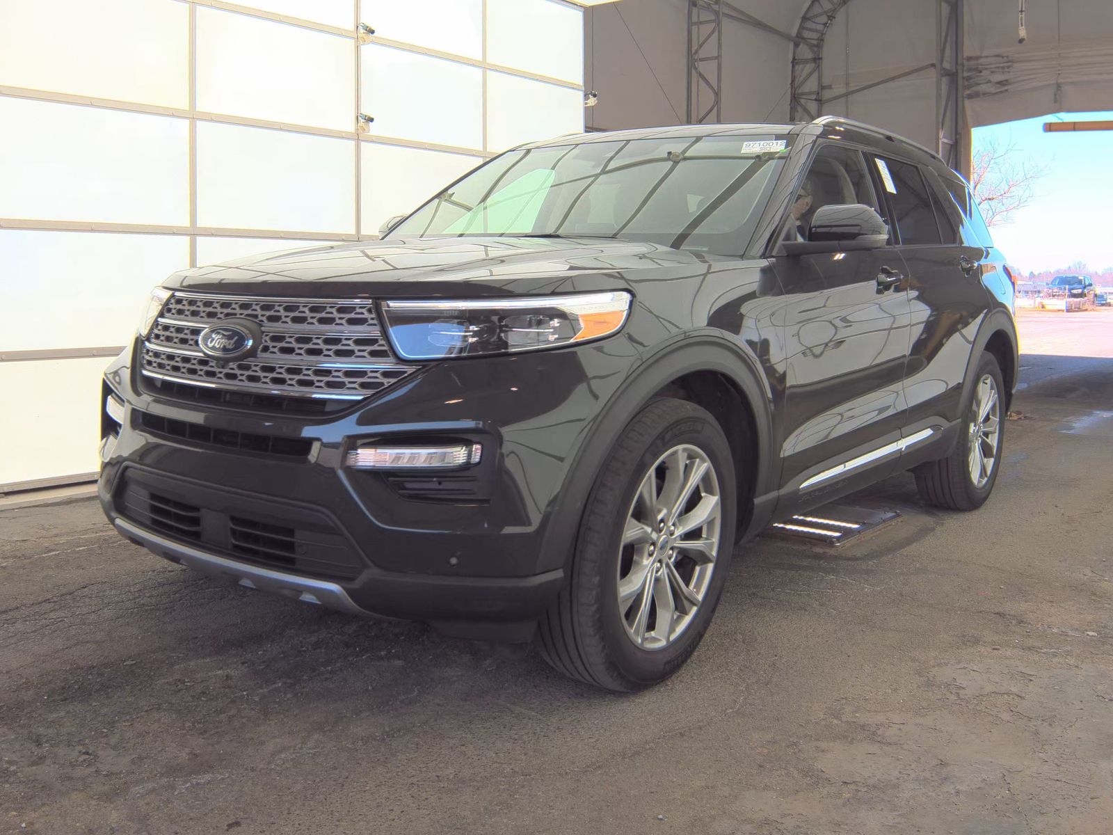 FORD EXPLORER - 1