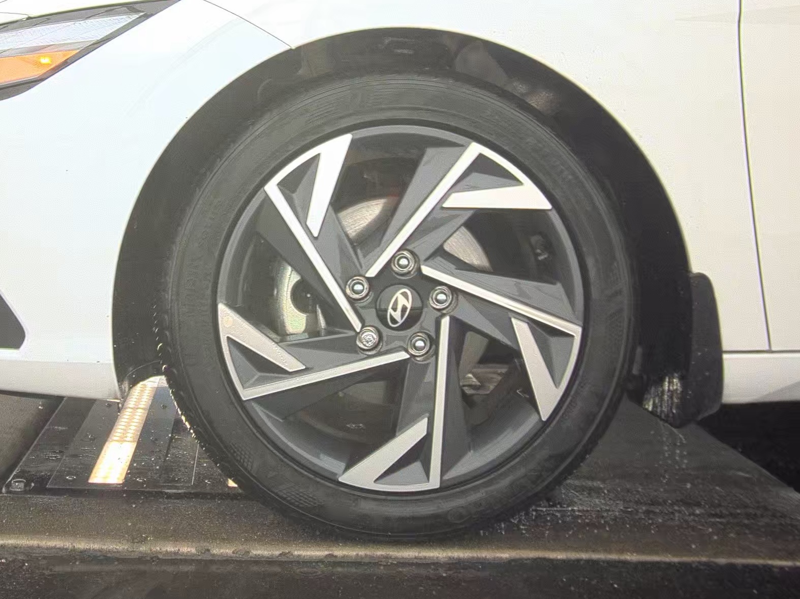 HYUNDAI SEL SPORT - 10