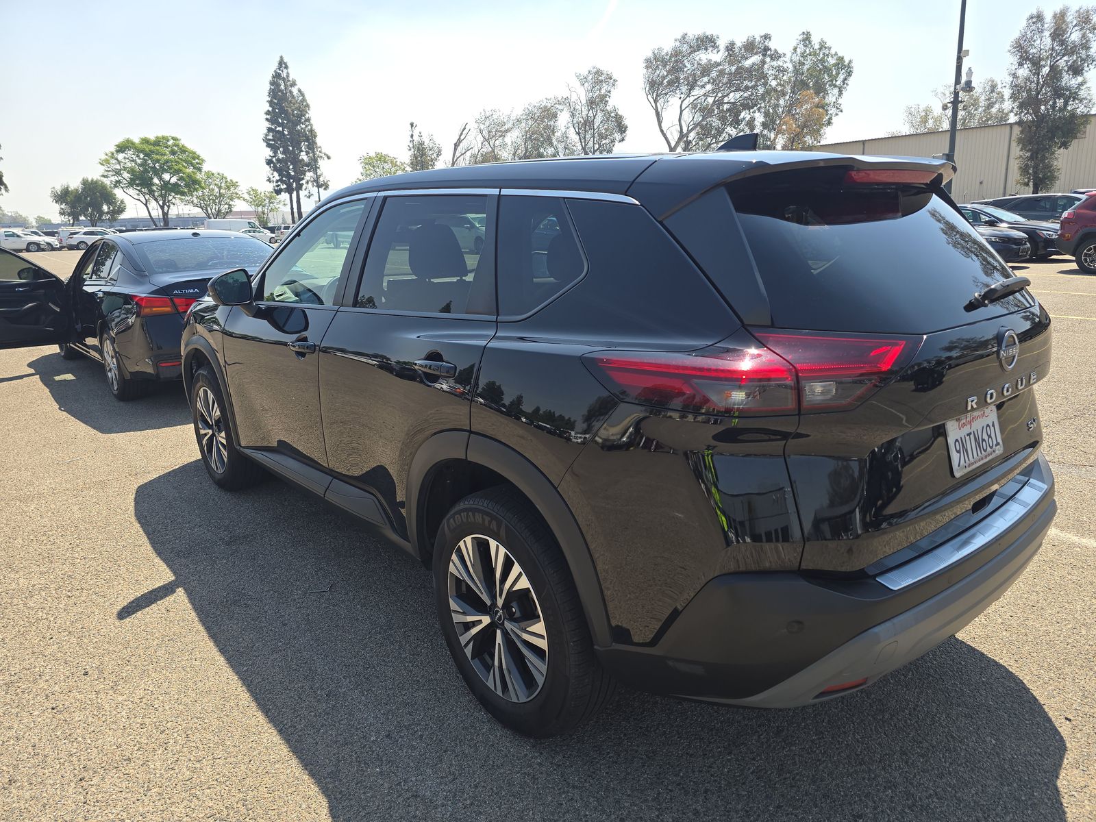 2022 Nissan Rogue SV FWD
