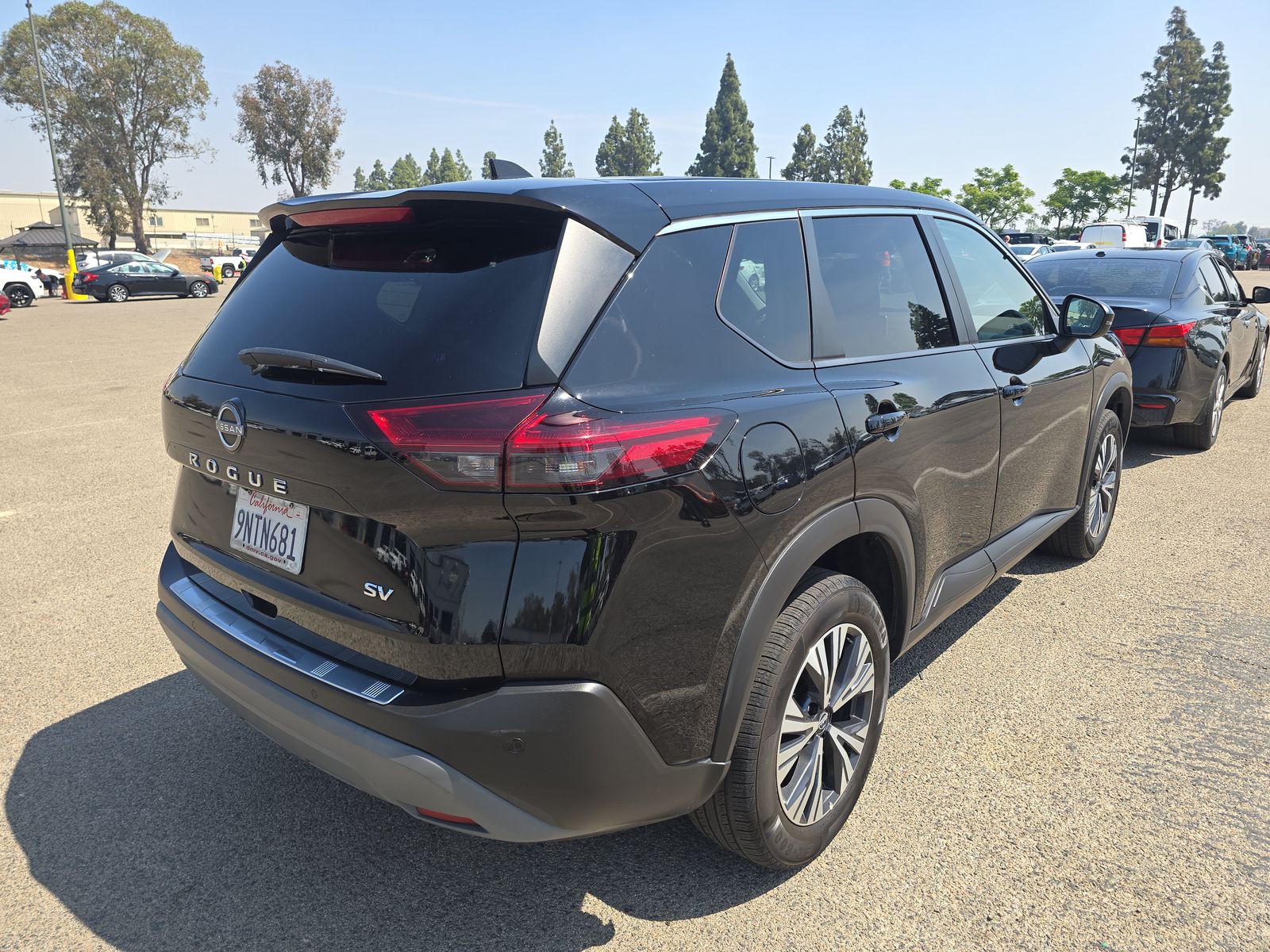 2022 Nissan Rogue SV FWD