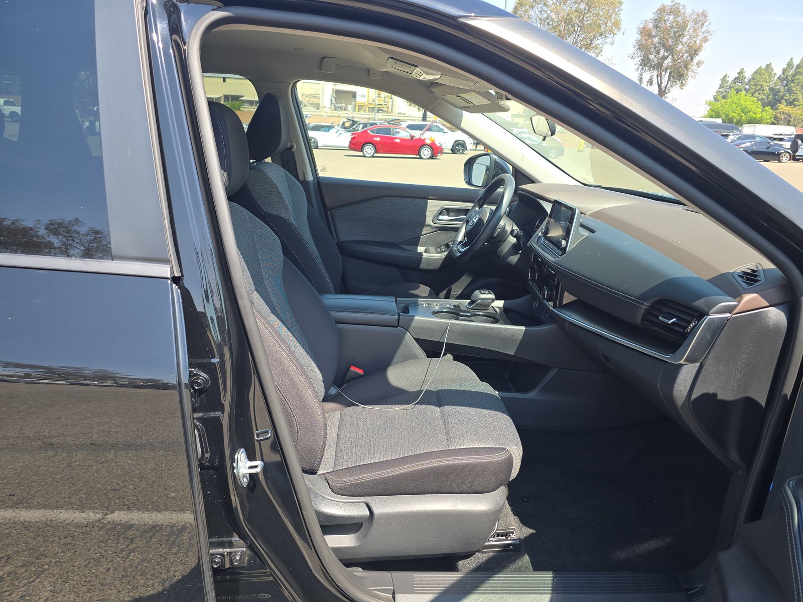 2022 Nissan Rogue SV FWD