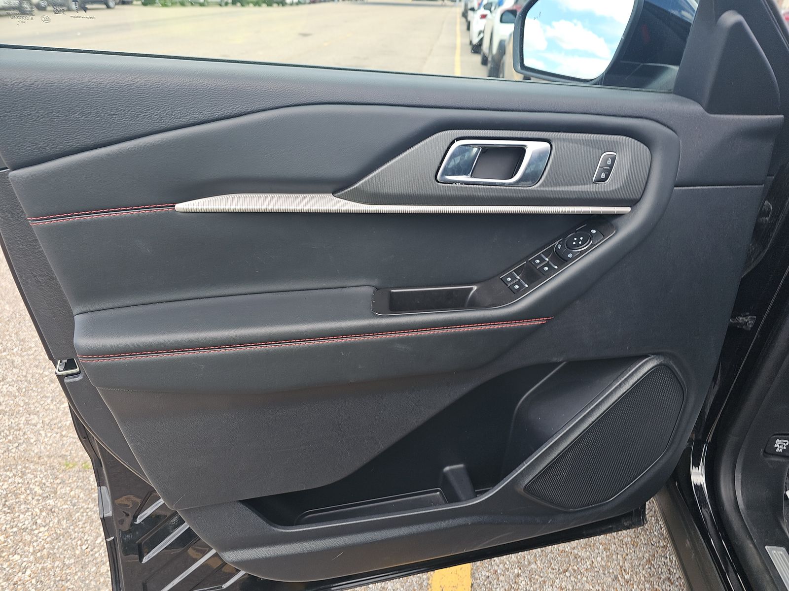 2025 Ford Explorer ST-Line AWD