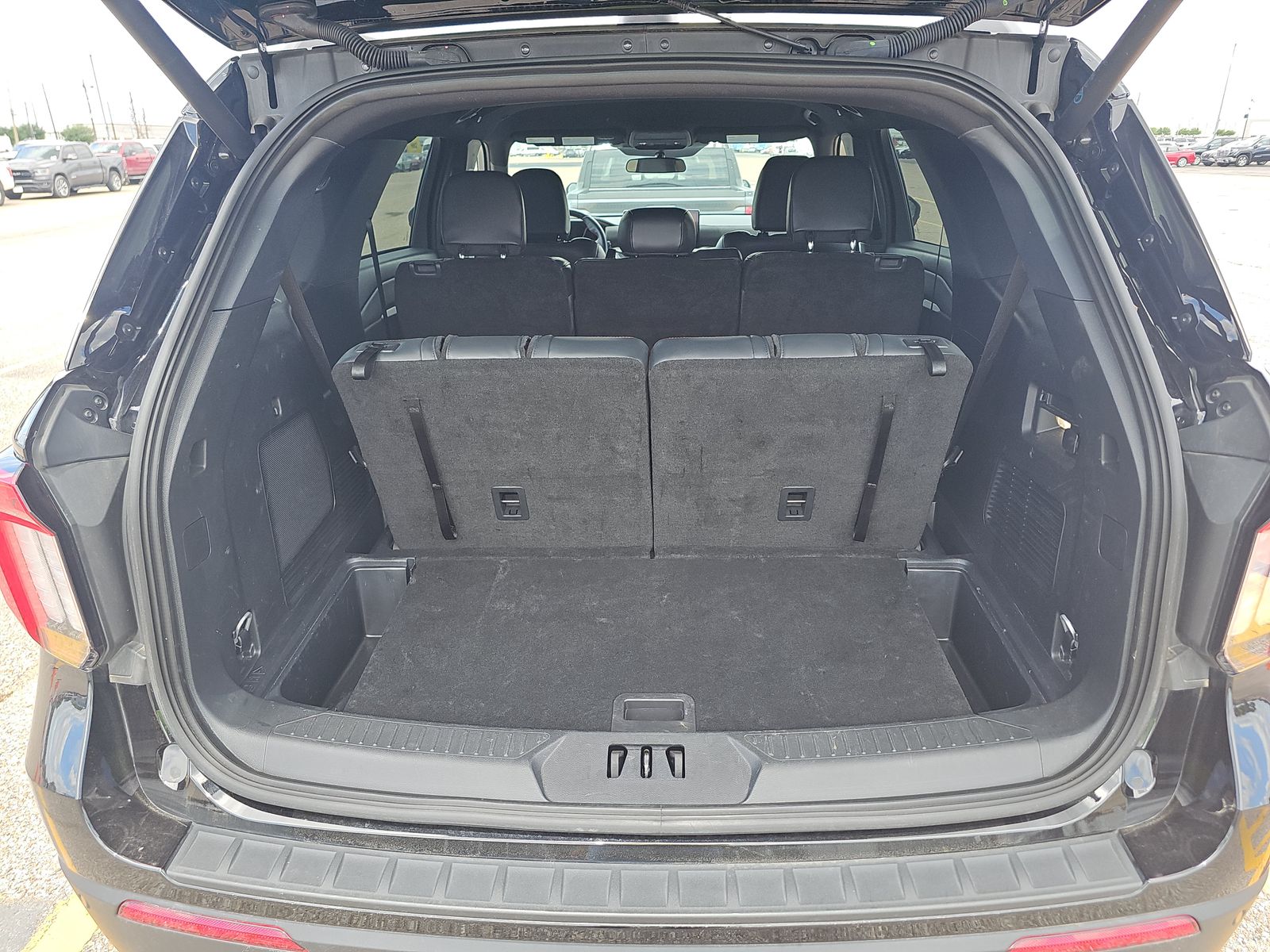 2025 Ford Explorer ST-Line AWD